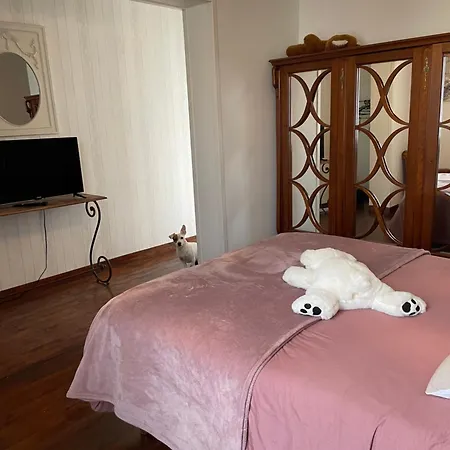 32 Parc Des Sports Chez Catherve Bed & Breakfast